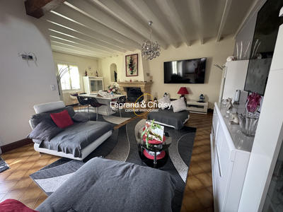 Maison - 340 m² - 8 pièces