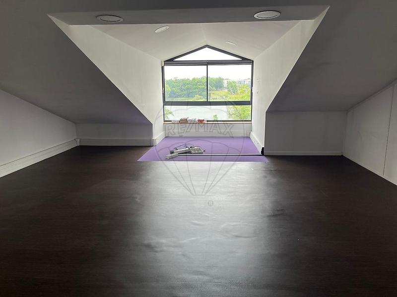 Bureau - 600 m² - 11 pièces