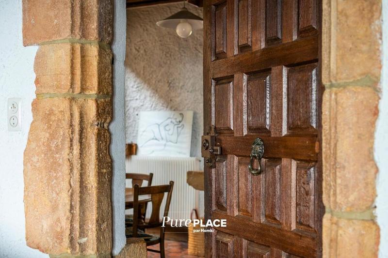 Maison en pierre - 262 m² - 6 pièces