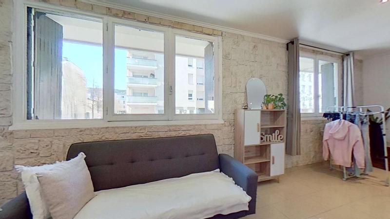 Chambre - 80 m² - 4 pièces