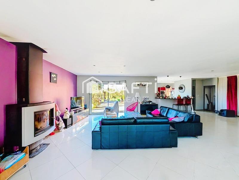 Maison - 166 m² - 6 pièces