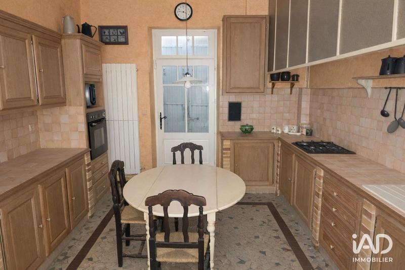 Maison - 235 m² - 5 pièces