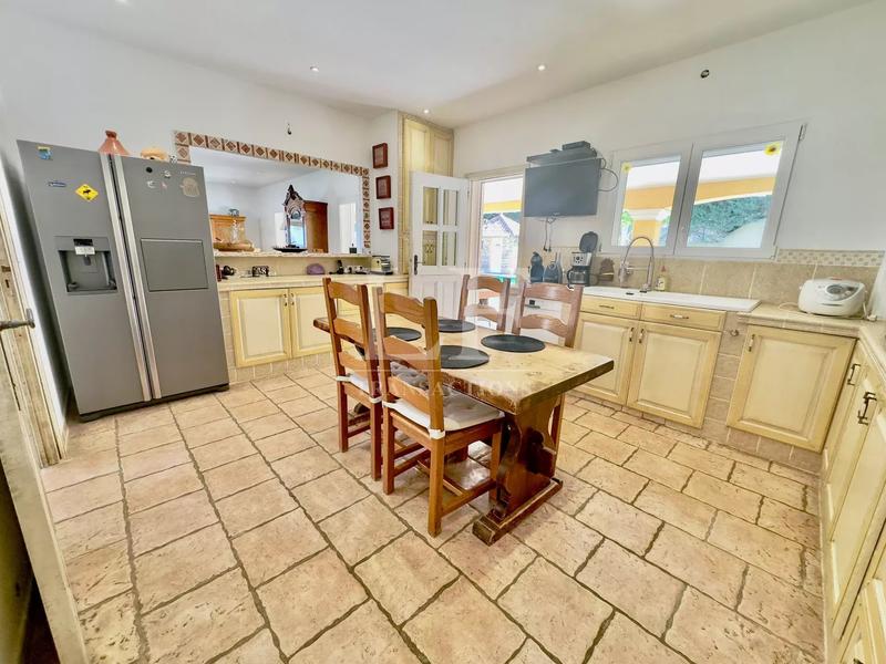 Villa - 179 m² - 5 pièces