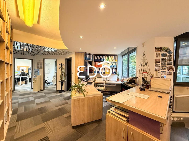 Local commercial - 135 m²