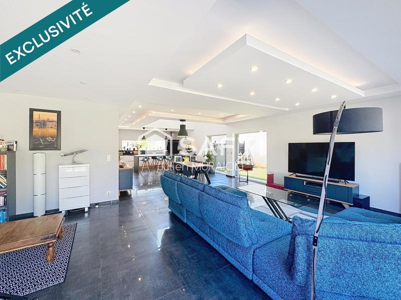 Villa - 249 m² - 6 pièces