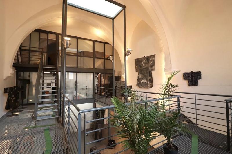 Maison - 304 m² - 4 pièces