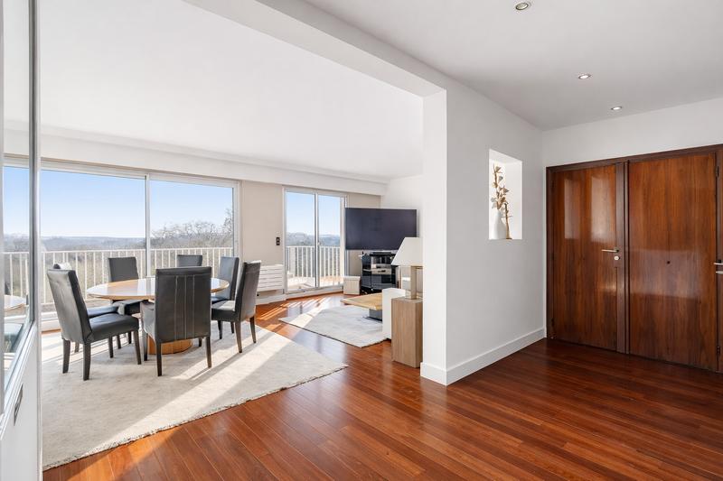 Appartement - 125 m² - 5 pièces