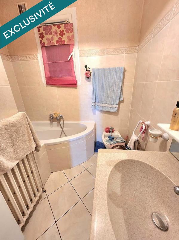 Maison - 243 m² - 7 pièces