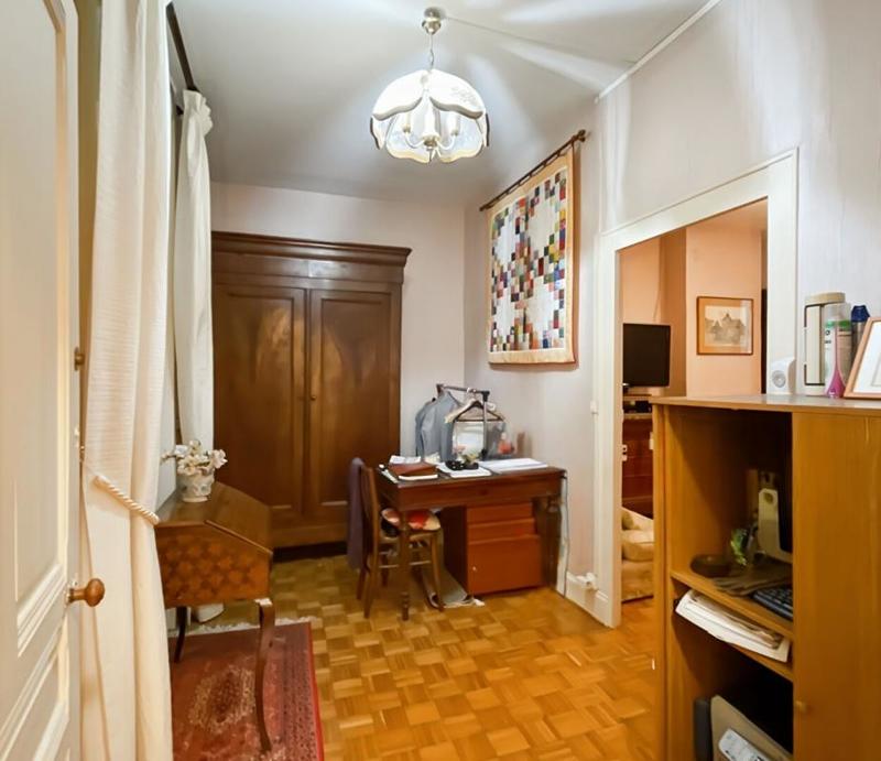 Maison - 250 m² - 8 pièces