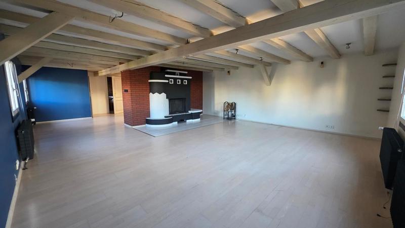 Maison - 250 m² - 7 pièces