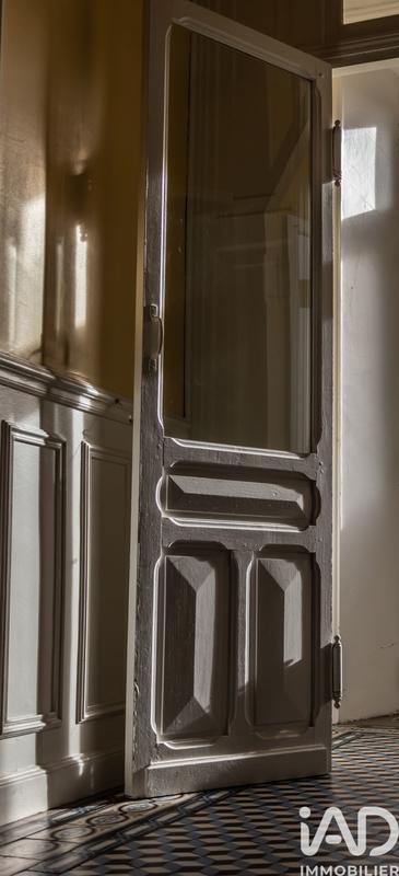 Maison - 247 m² - 8 pièces