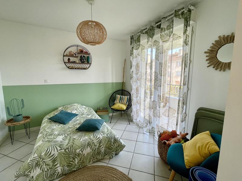 Appartement - 81 m² - 4 pièces