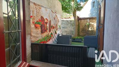 Maison - 232 m² - 10 pièces