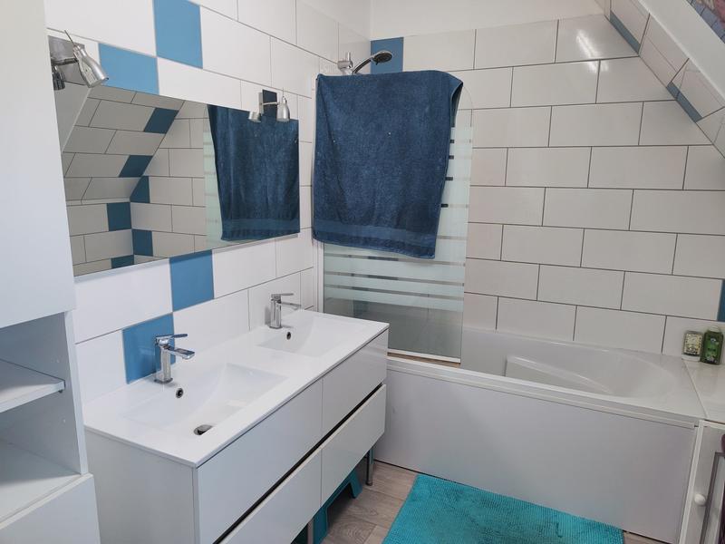 Maison - 187 m² - 8 pièces