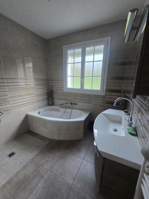 Maison - 196 m² - 9 pièces