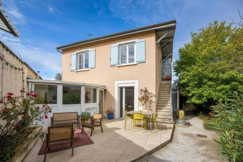 Maison - 192 m² - 6 pièces