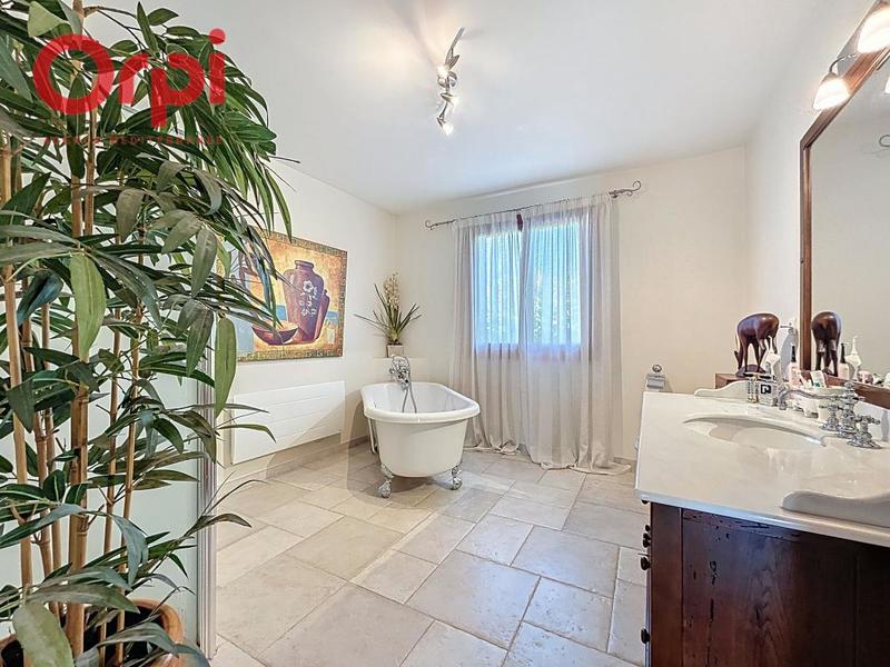 Villa - 186 m² - 5 pièces