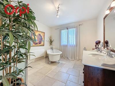 Villa - 186 m² - 5 pièces