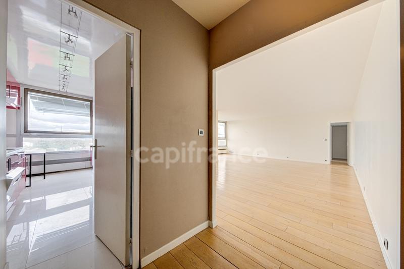 Appartement - 156 m² - 6 pièces