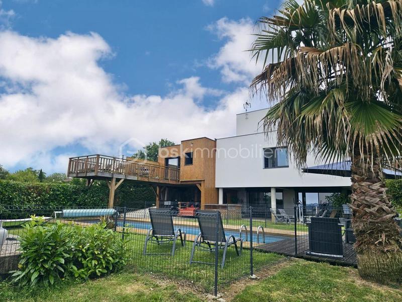 Maison - 150 m² - 4 pièces