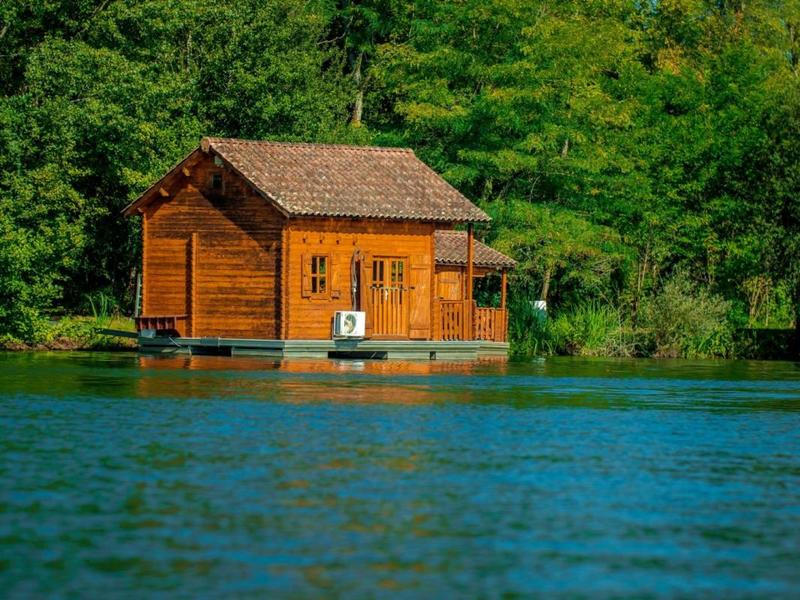 Maison - 274 m² - 11 pièces