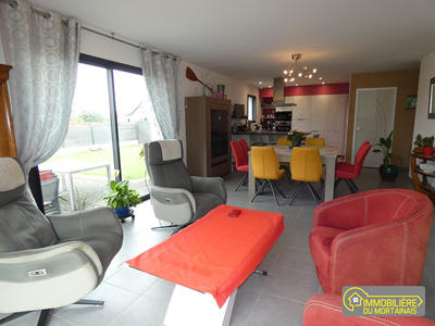 Maison - 102 m² - 4 pièces