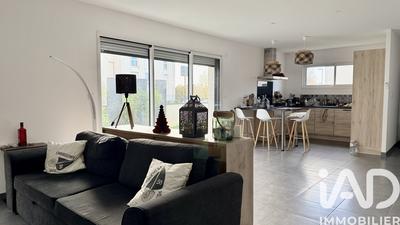 Maison - 93 m² - 4 pièces