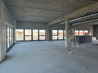 Bureau - 843 m²