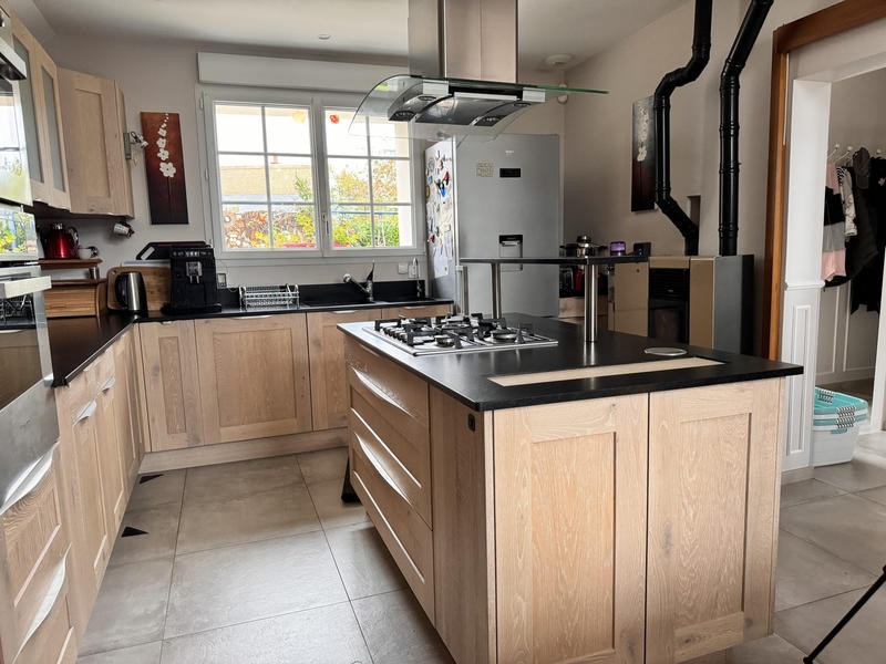 Maison - 320 m² - 9 pièces