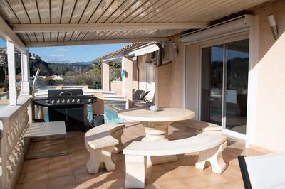 Villa - 200 m² - 8 pièces