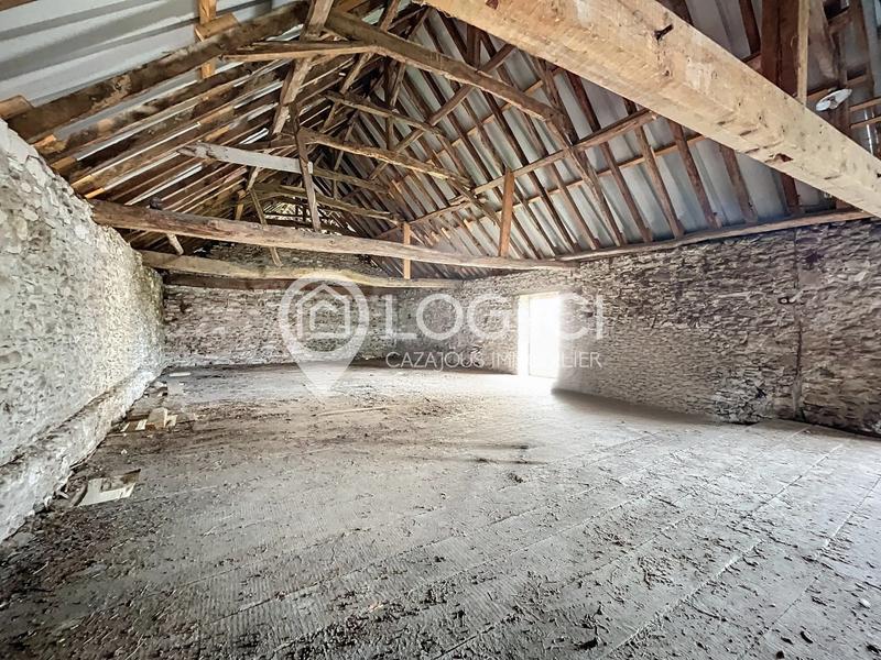 Grange - 200 m² - 6 pièces