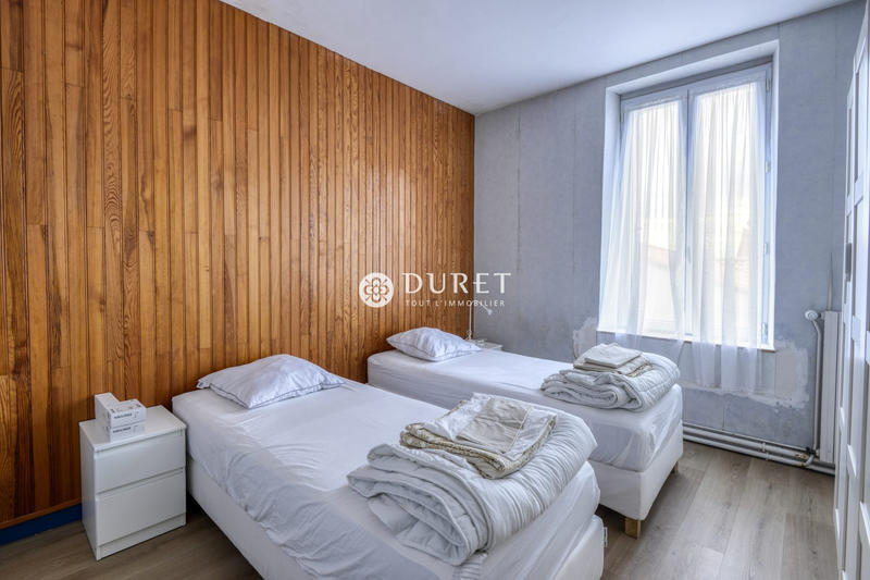 Maison - 171 m² - 7 pièces