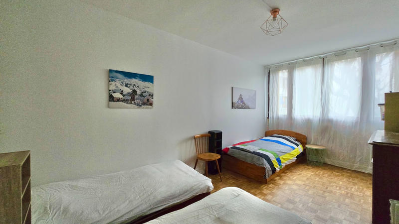 Appartement - 97 m² - 5 pièces