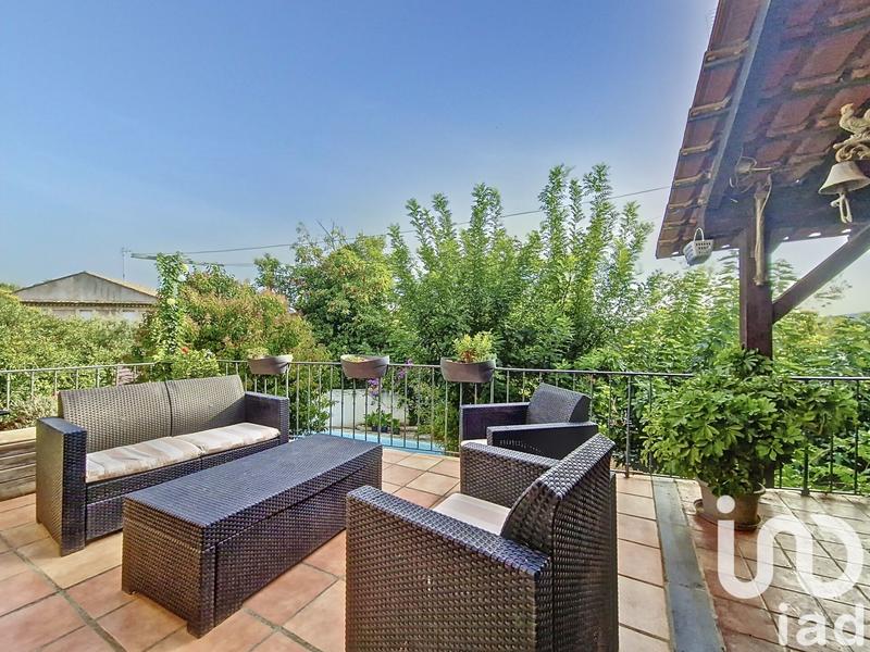 Maison - 215 m² - 8 pièces