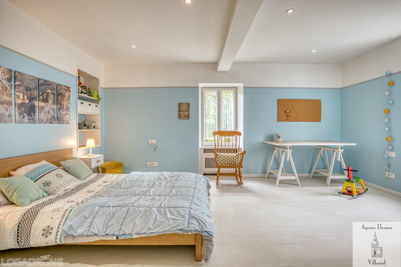 Maison traditionnelle - 315 m² - 10 pièces