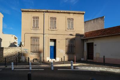 Maison - 247 m² - 2 pièces