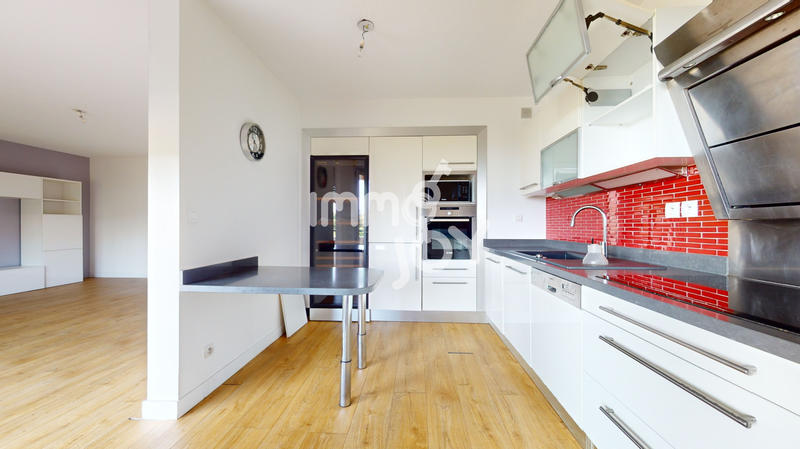 Appartement - 94 m² - 4 pièces