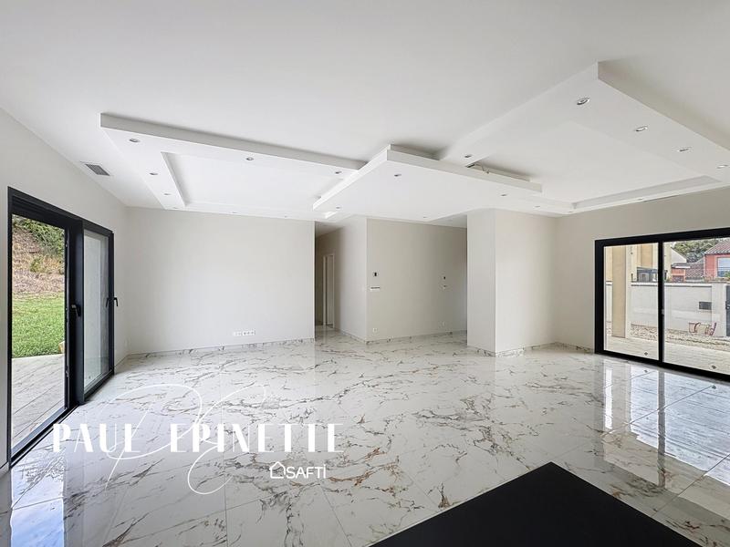 Maison - 94 m² - 5 pièces