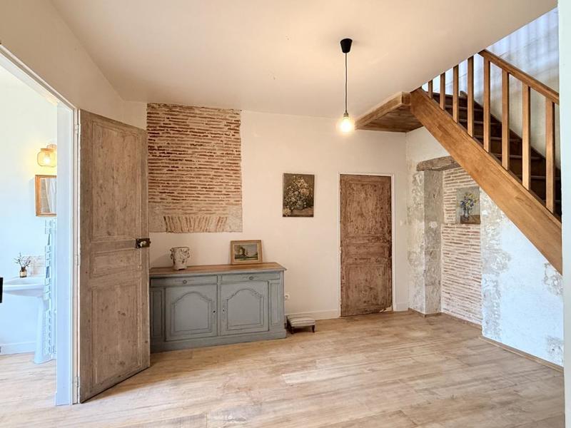 Demeure - 260 m² - 7 pièces