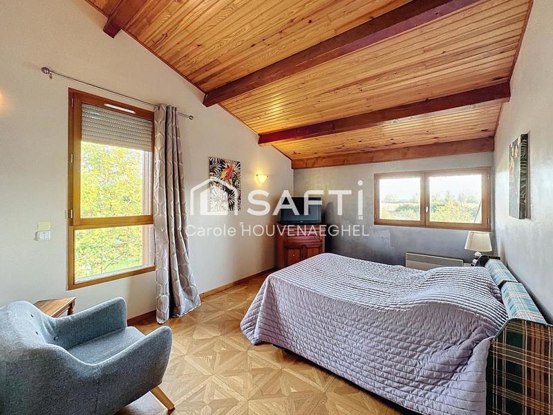 Maison - 260 m² - 9 pièces