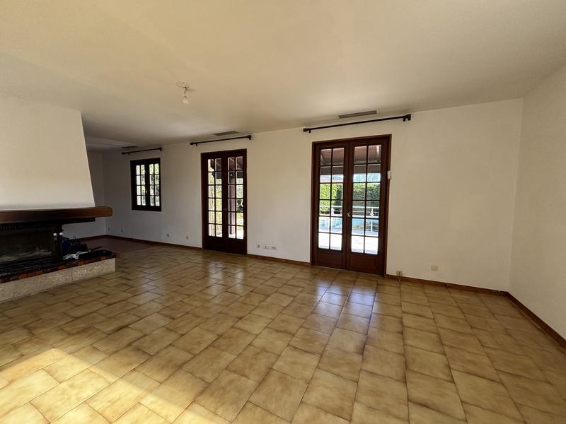 Maison - 158 m² - 7 pièces