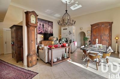 Maison - 196 m² - 7 pièces