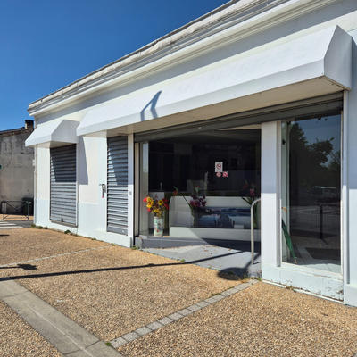Local commercial - 140 m² - 7 pièces