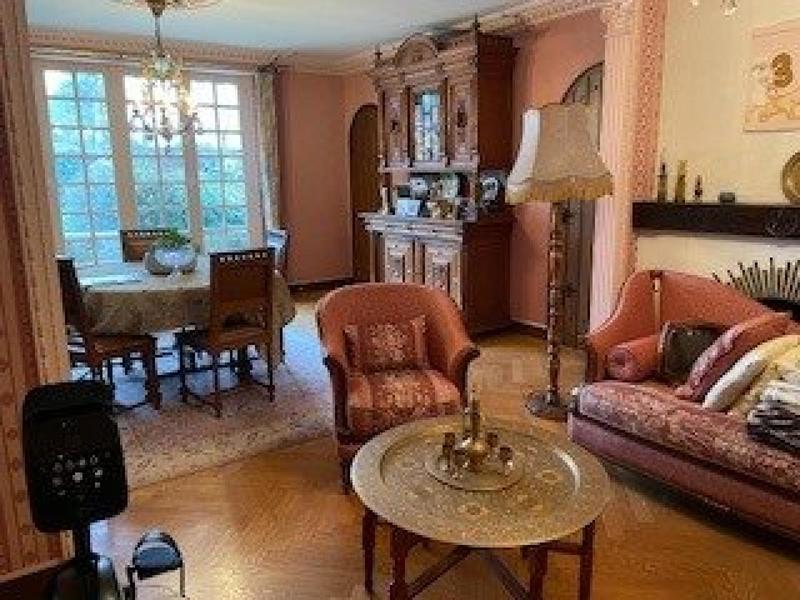 Maison - 240 m² - 10 pièces