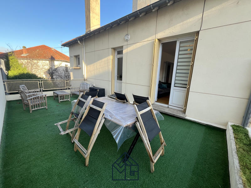 Appartement - 96 m² - 5 pièces