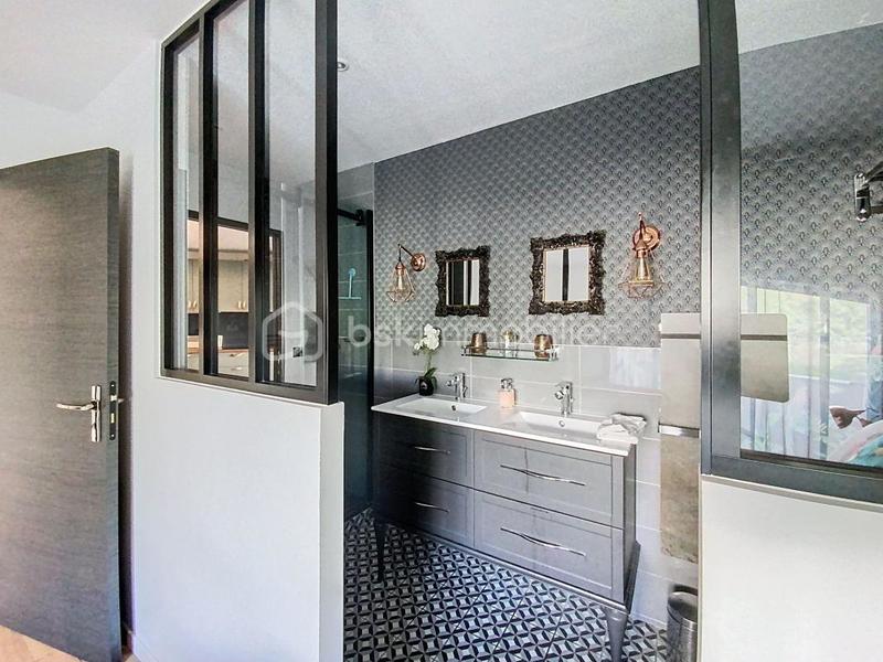 Loft - 74 m² - 3 pièces