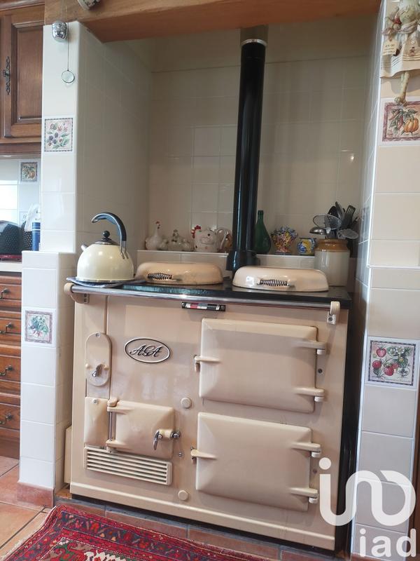 Maison - 250 m² - 8 pièces