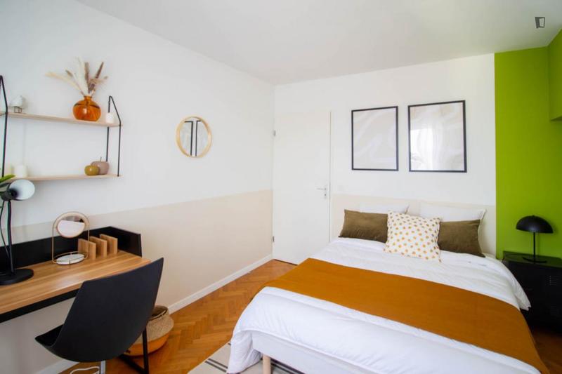 Chambre - 11 m² - 4 pièces