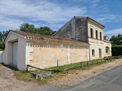 Maison - 229 m² - 8 pièces