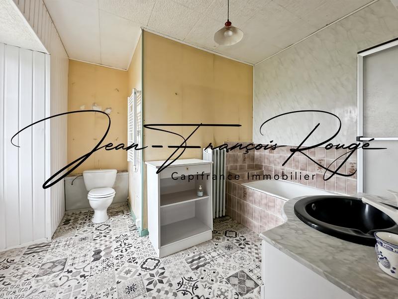 Maison - 243 m² - 10 pièces